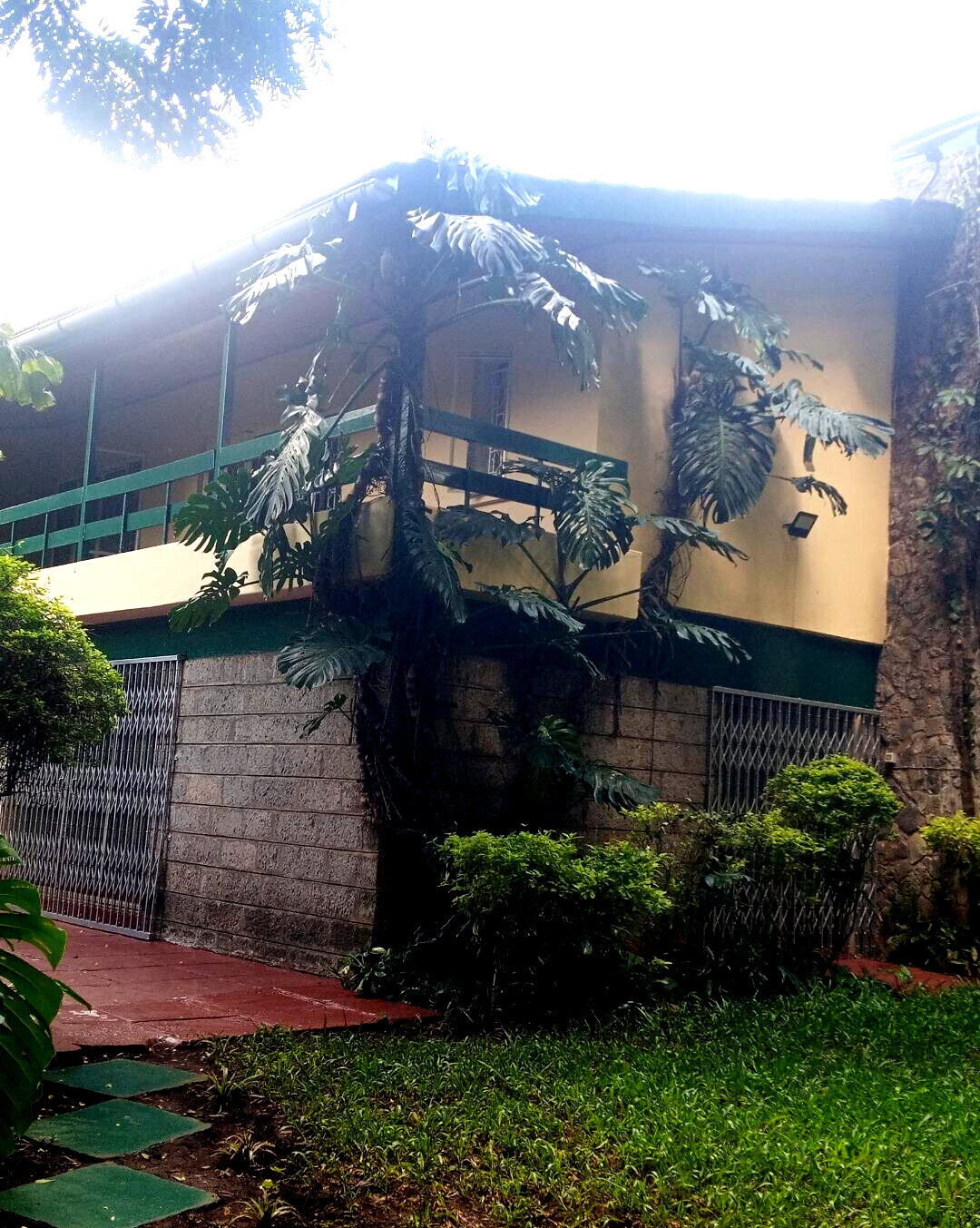 Spacious 5BR Garden Home
