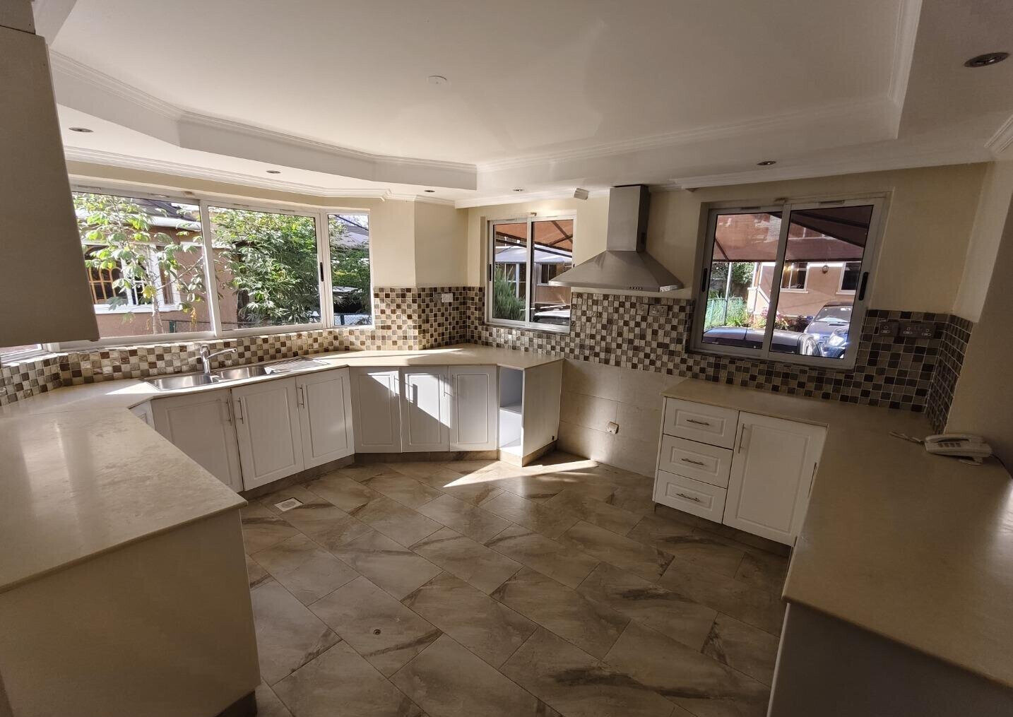 Corner Villa with Fireplace & Private Garden - Lavington