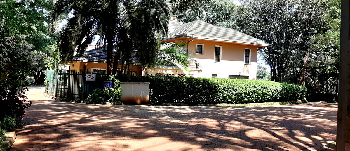 5 En-Suite Townhouse with Servant Quarters & Pool - Kitisuru
