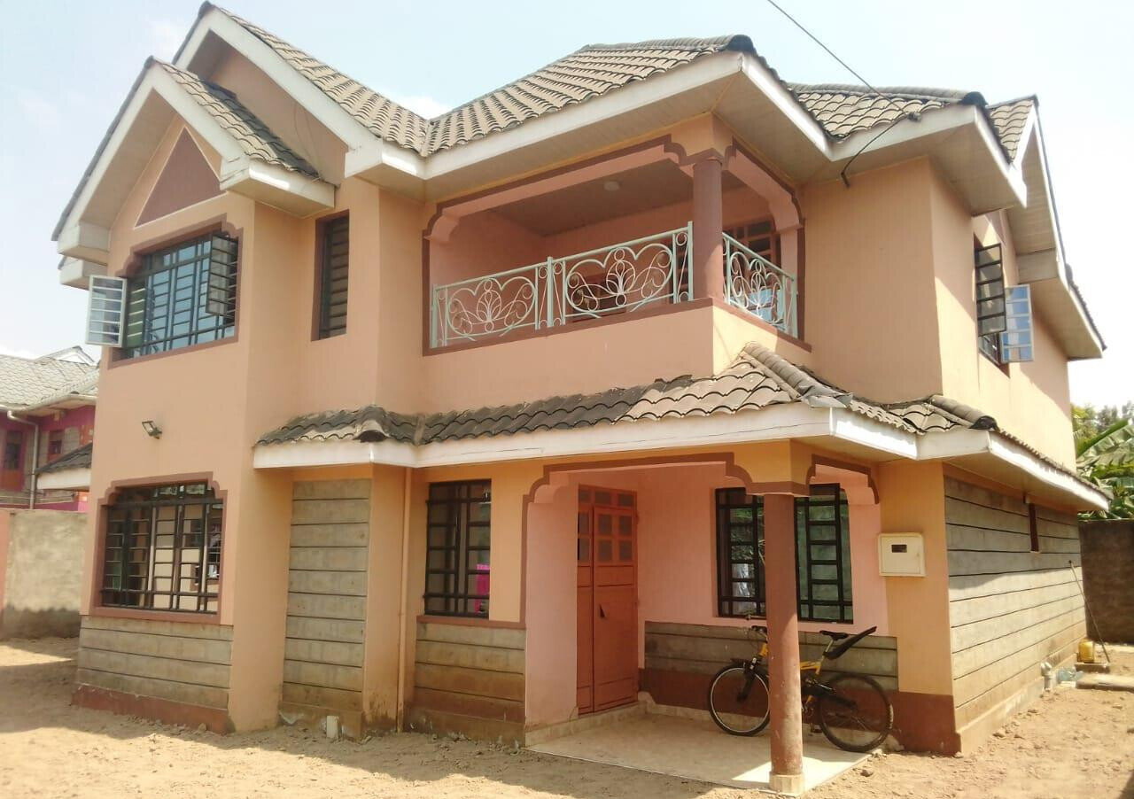 5BR Townhouse with Ready Title & 3-Car Parking - Ruiru