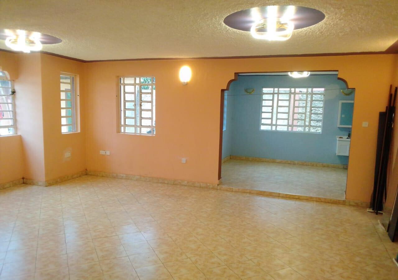 5BR Townhouse with Ready Title & 3-Car Parking - Ruiru