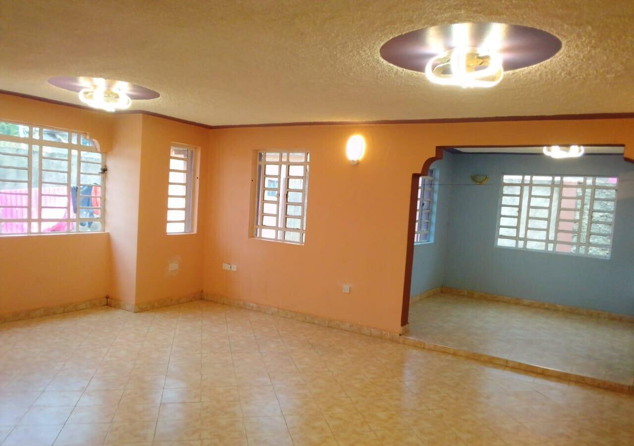 5BR Townhouse with Ready Title & 3-Car Parking - Ruiru