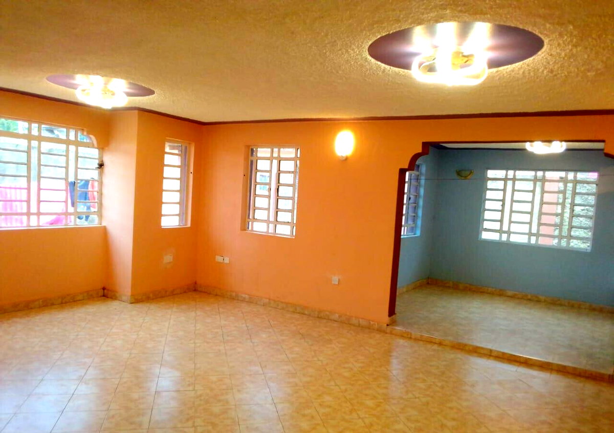 5BR Townhouse with Ready Title & 3-Car Parking - Ruiru