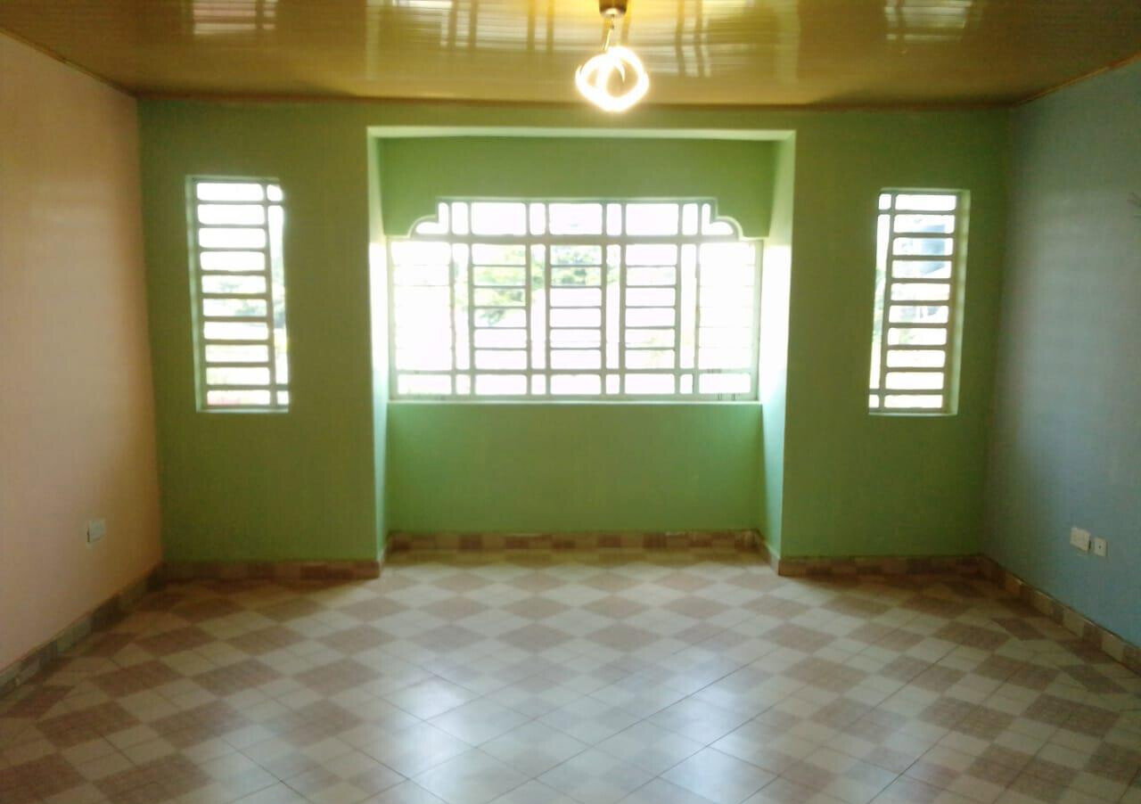 5BR Townhouse with Ready Title & 3-Car Parking - Ruiru