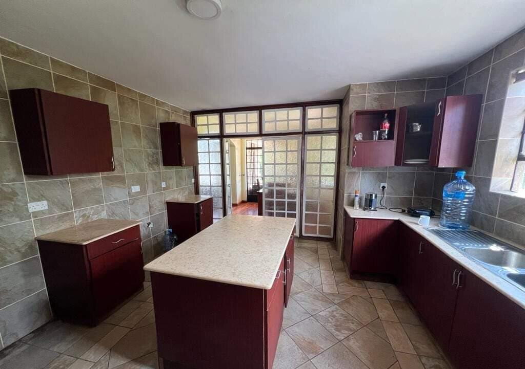 4-Ensuite Villa with DSQ on Half-Acre – Private Gate, Karen
