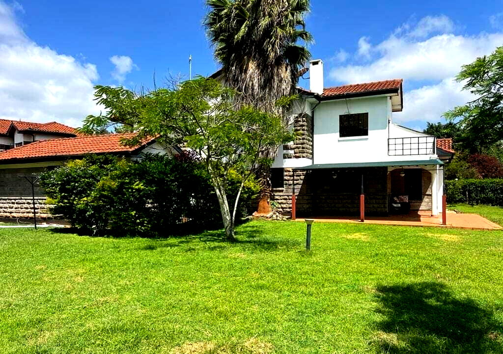 4-Ensuite Villa with DSQ on Half-Acre – Private Gate, Karen