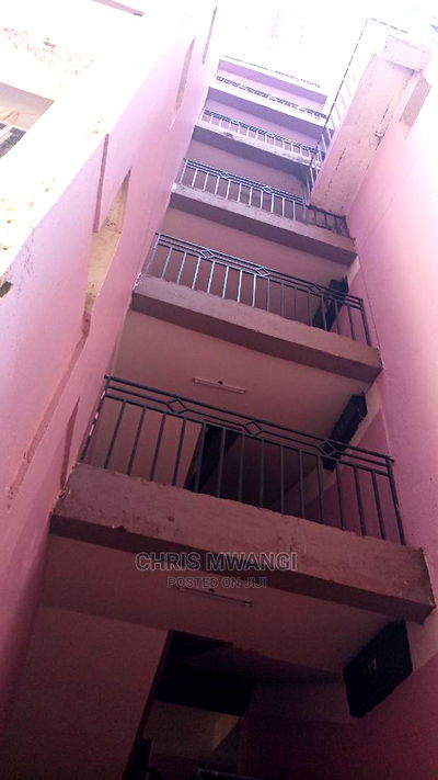 1bdrm Block of Flats in Kinoo, Regen for Sale - Image 13