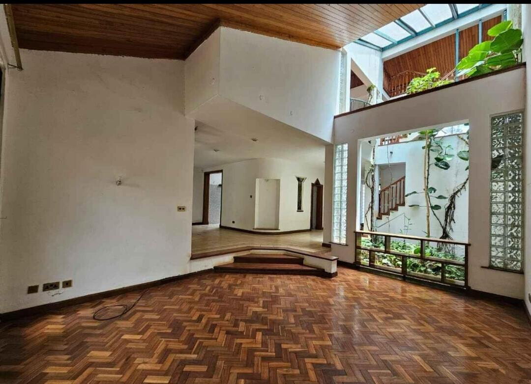 4BR Townhouse with Attic Office & Private Garden - Kilimani