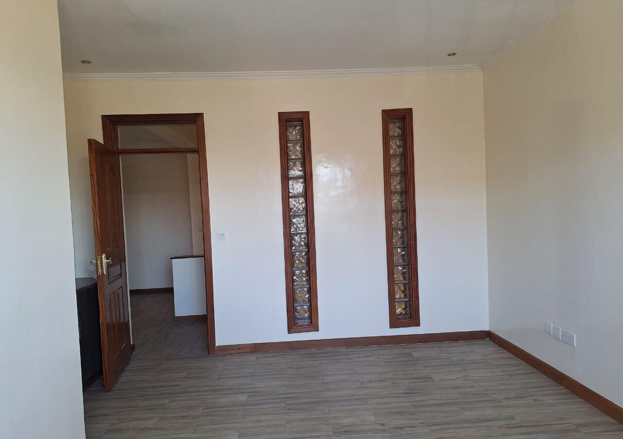 Brand New 4BR All-Ensuite Townhouse with DSQ & Private Garden - Ruiru