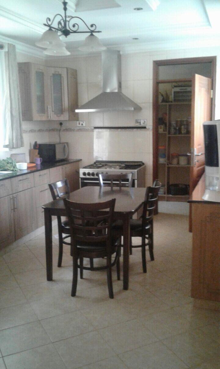 Spacious 5-Ensuite Townhouse with Mature Garden & DSQ - Lavington