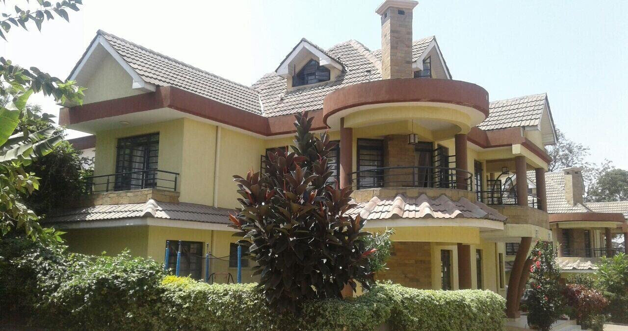 Spacious 5-Ensuite Townhouse with Mature Garden & DSQ - Lavington