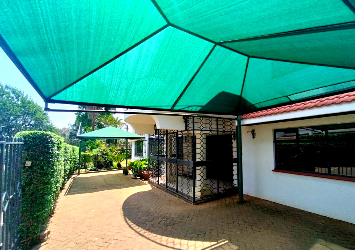 5BR Townhouse with Jacuzzi & Etched Glass Terrace - Westlands