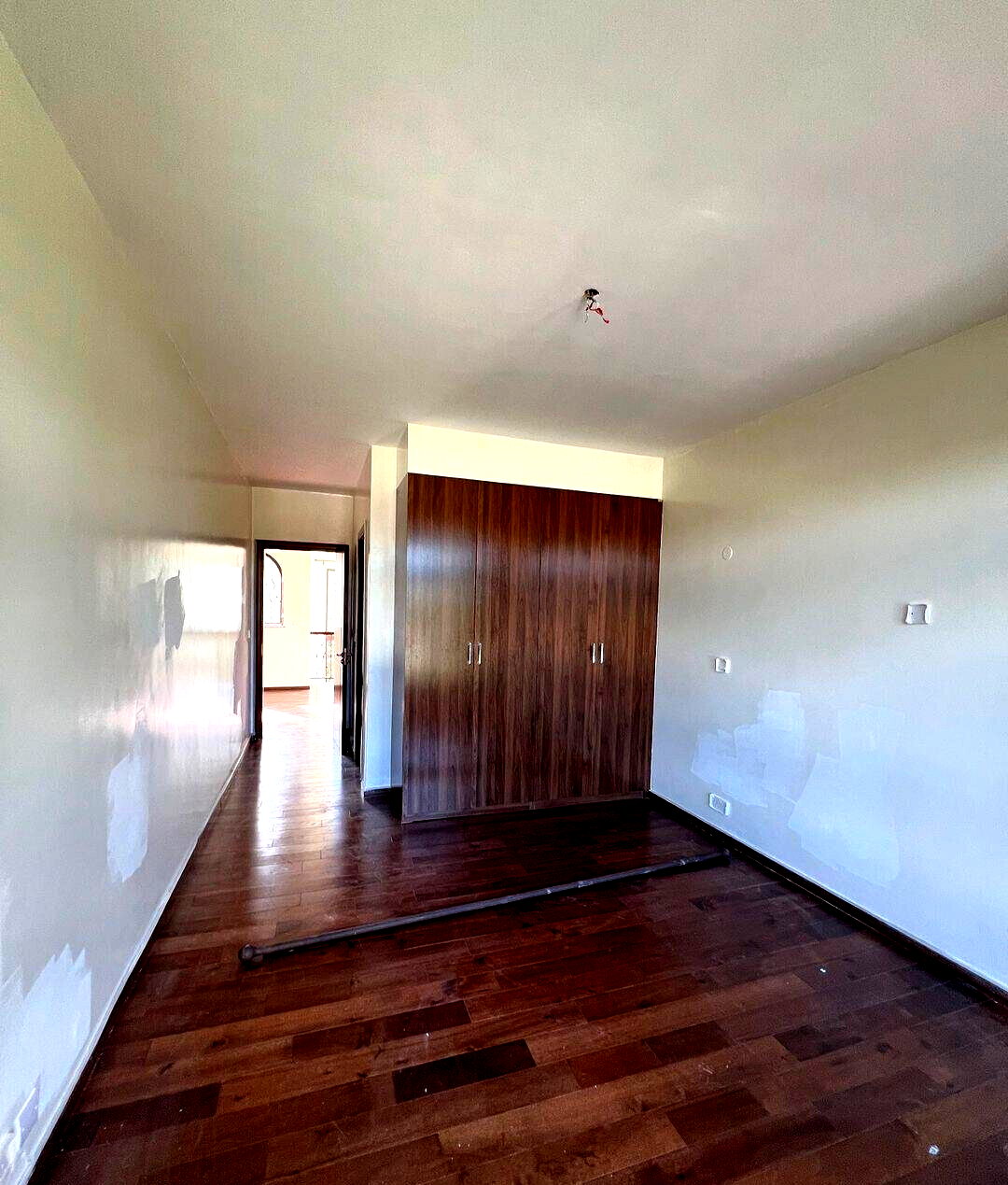 5-Ensuite Townhouse with Front Garden & Family Room - Lavington