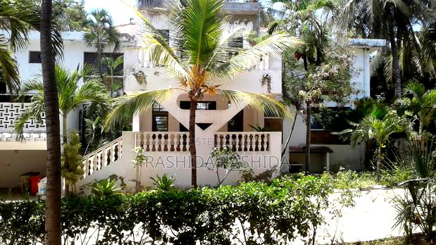 10bdrm Villa in Nyali for rent