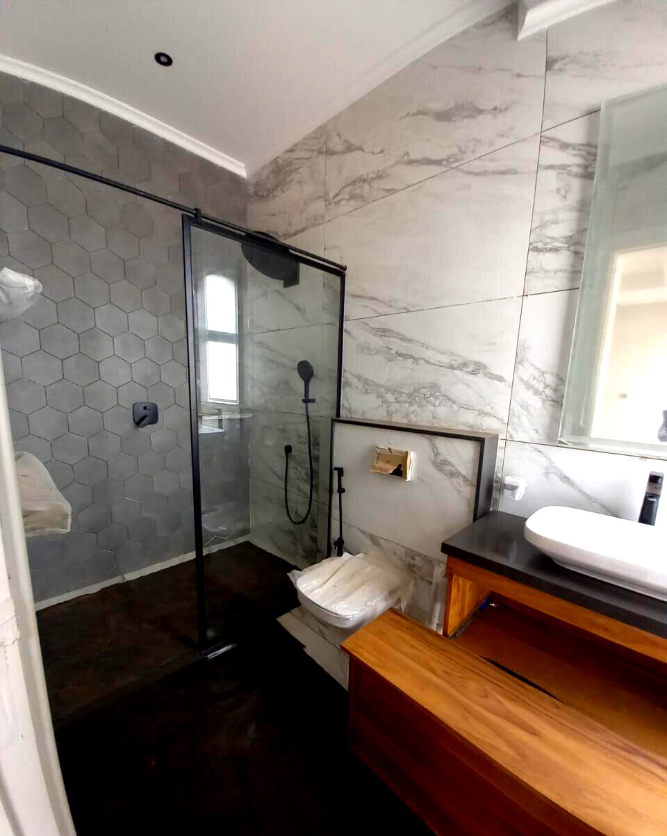 5-Ensuite Townhouse with Clubhouse & Rooftop Terrace - Loresho