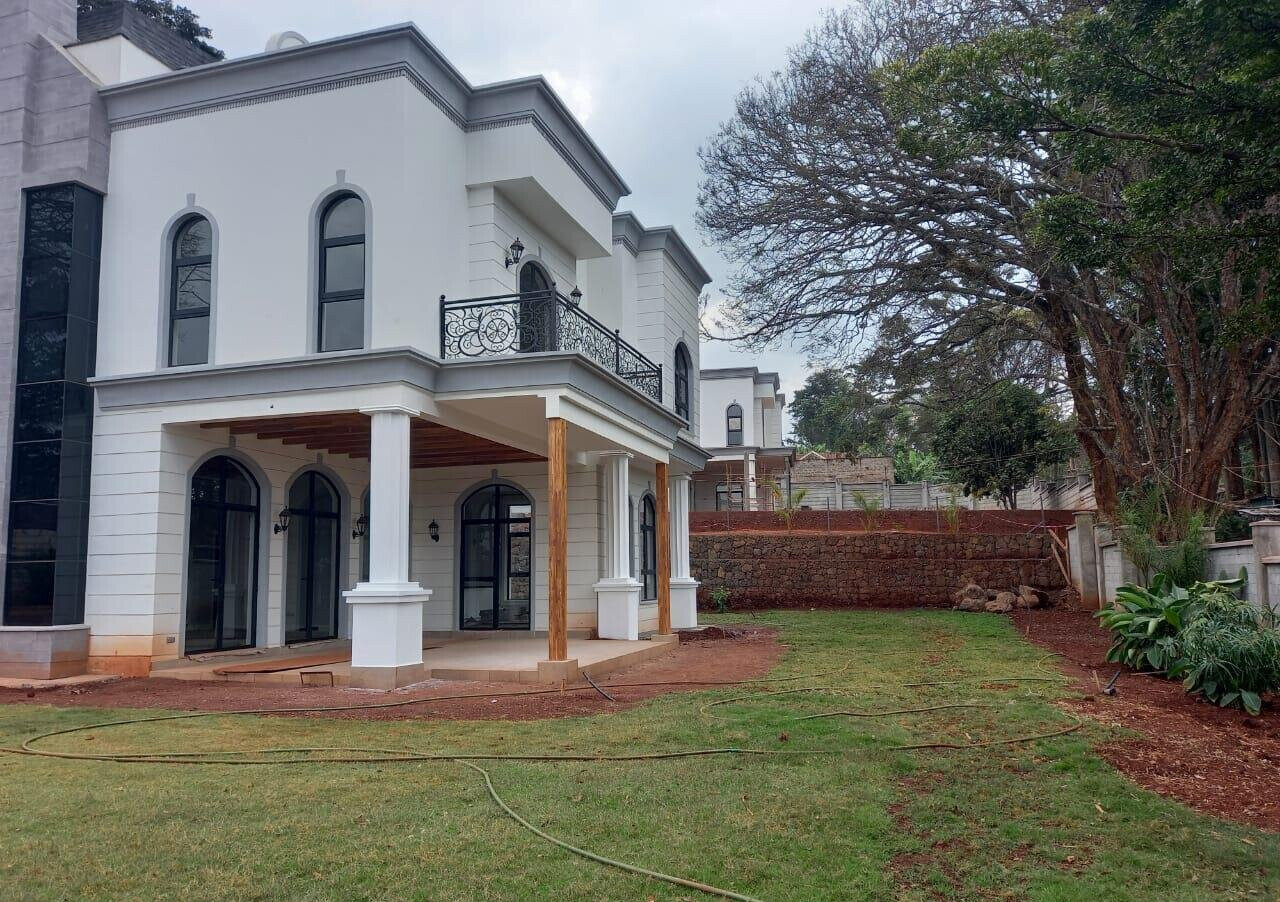 5-Ensuite Townhouse with Clubhouse & Rooftop Terrace - Loresho