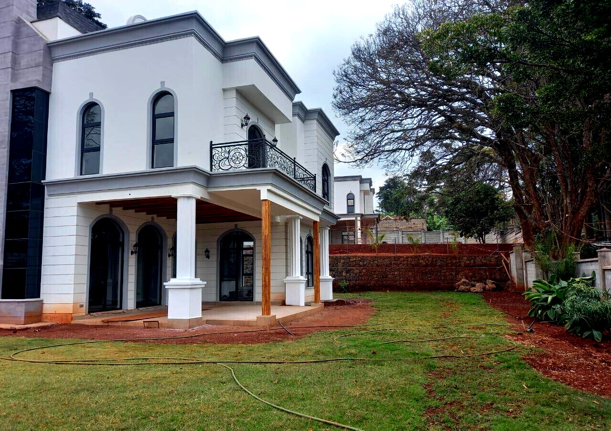 5-Ensuite Townhouse with Clubhouse & Rooftop Terrace - Loresho