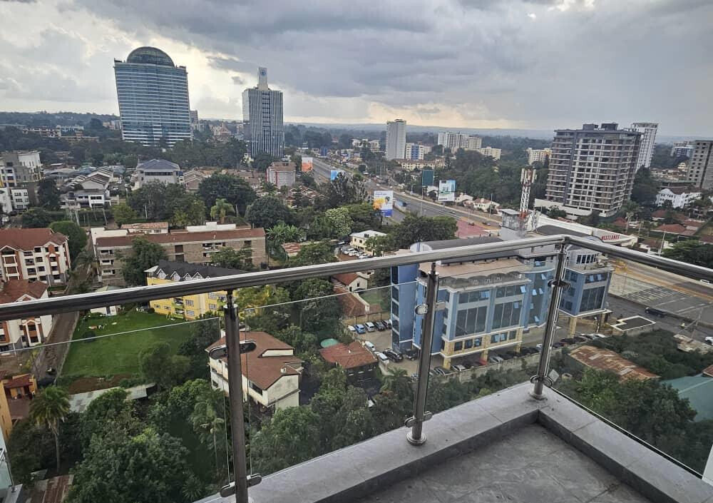 3BR Orchid Residency with Rooftop Pool & City Views - Westlands