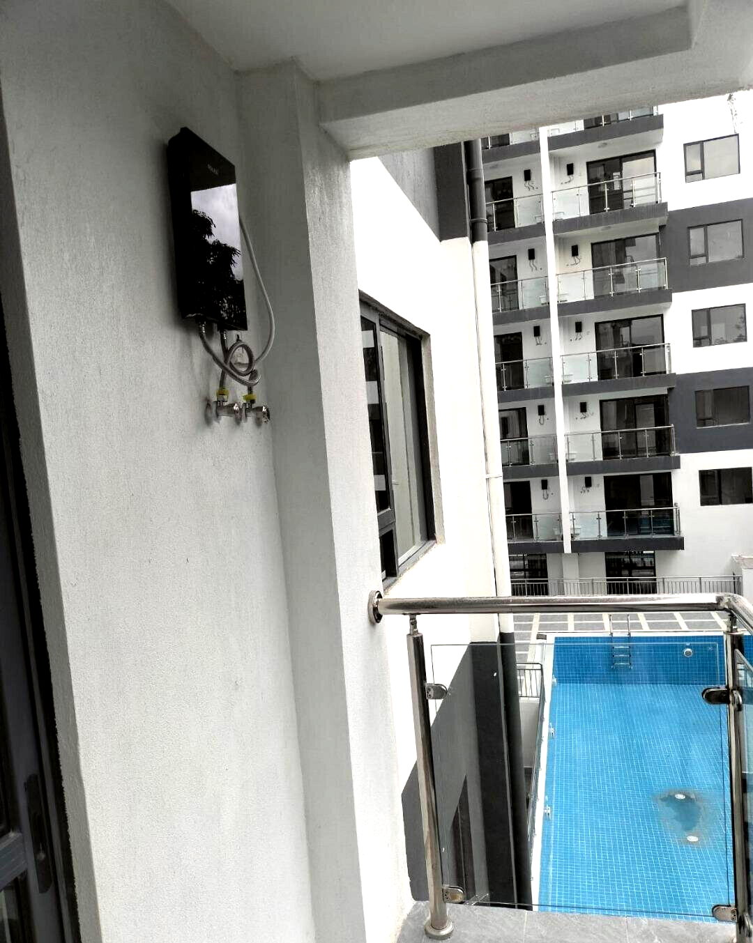 3BR Orchid Residency with Rooftop Pool & City Views - Westlands