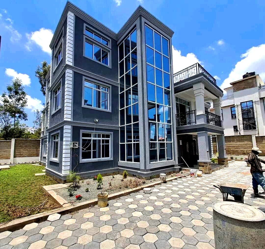 6BR All-Ensuite Villa with Heated Pool & Solar - Ngong