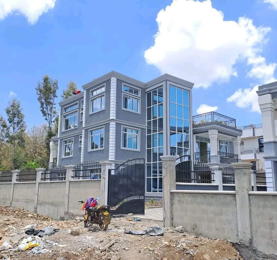 6BR All-Ensuite Villa with Heated Pool & Solar - Ngong