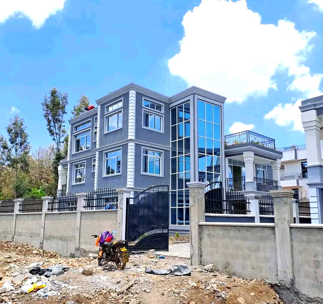 6BR All-Ensuite Villa with Heated Pool & Solar - Ngong