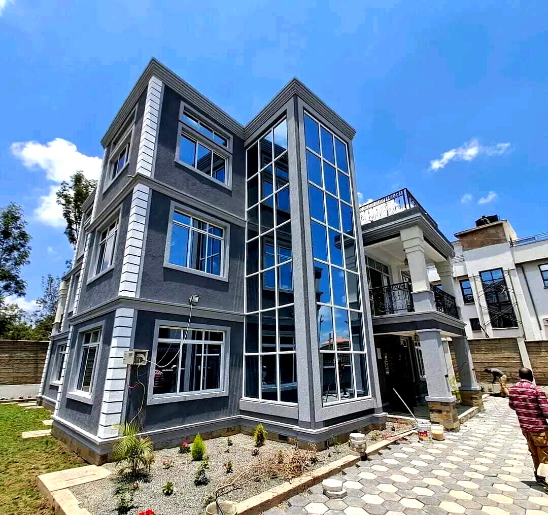 6BR All-Ensuite Villa with Heated Pool & Solar - Ngong