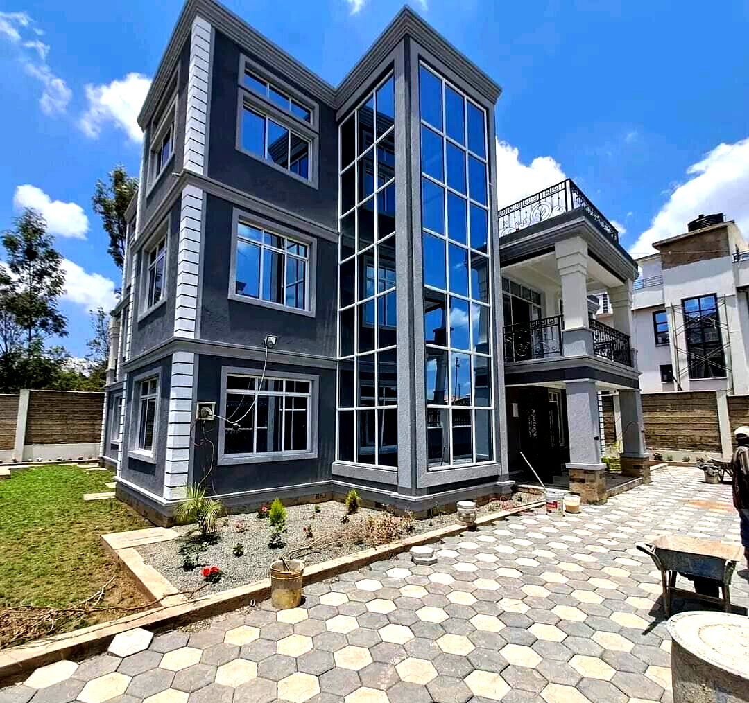 6BR All-Ensuite Villa with Heated Pool & Solar - Ngong