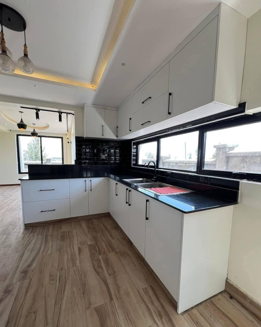 5BR All-Ensuite Townhouse with Study & DSQ - Kitengela