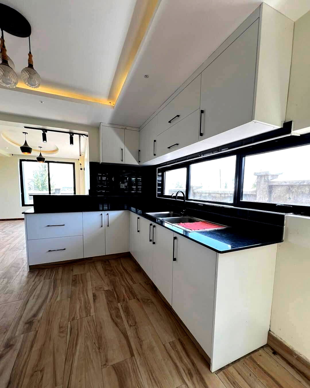 5BR All-Ensuite Townhouse with Study & DSQ - Kitengela