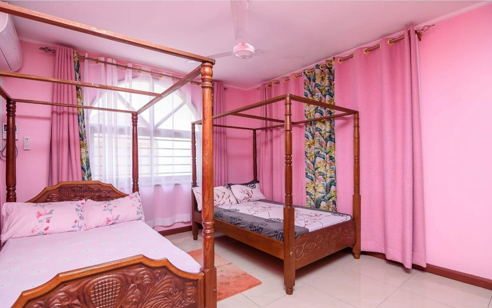 4BR Townhouse Steps from Nyali Beach - Gated Community