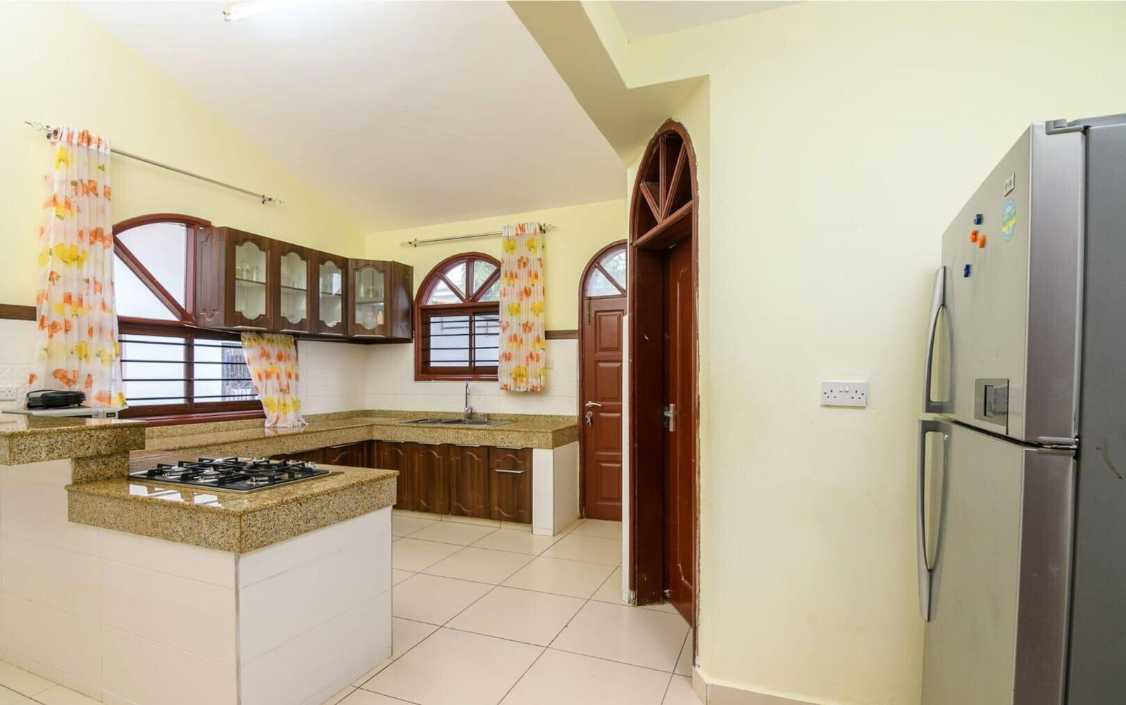 4BR Townhouse Steps from Nyali Beach - Gated Community