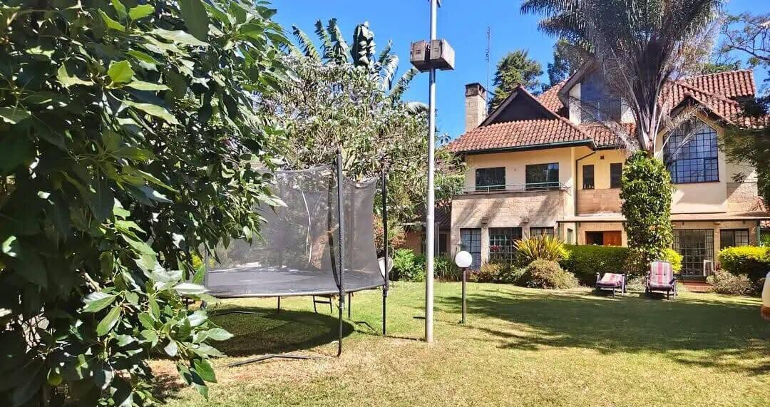 5BR All-Ensuite Townhouse with Pool & 0.5-Acre Garden - Lower Kabete