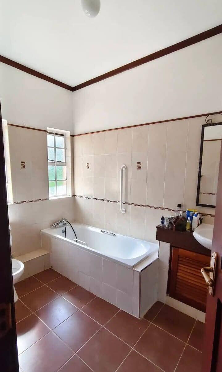 5BR All-Ensuite Townhouse with Pool & 0.5-Acre Garden - Lower Kabete