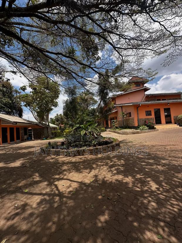 6bdrm House in Ridgeways for sale