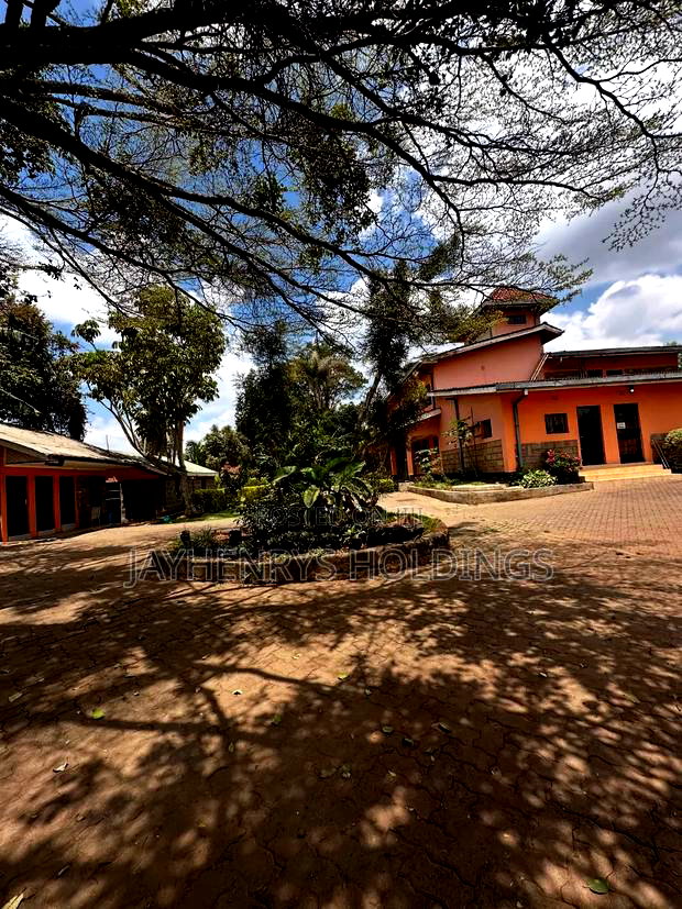 6bdrm House in Ridgeways for sale