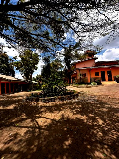 6bdrm House in Ridgeways for sale - Image 1