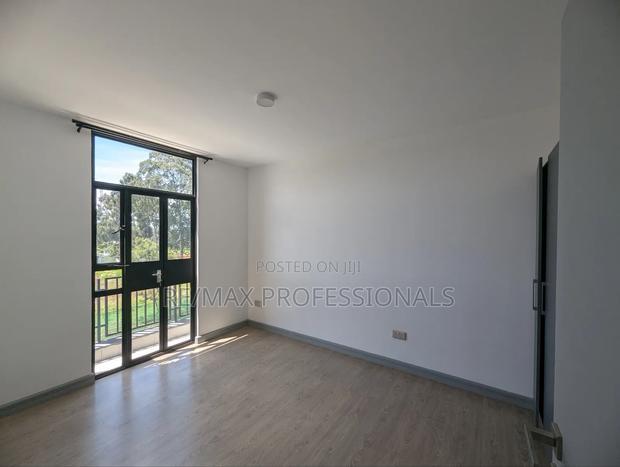 2bdrm Apartment in Maisha Mapya, Ruaka for sale