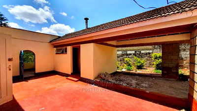 3bdrm Bungalow in Bendor Estate for Sale - Image 8