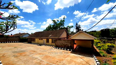 3bdrm Bungalow in Bendor Estate for Sale - Image 13