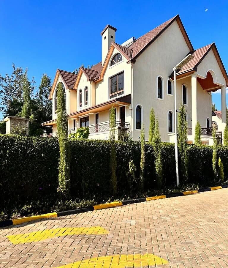 7-Ensuite Townhouse with DSQ & 24/7 Security – Karen