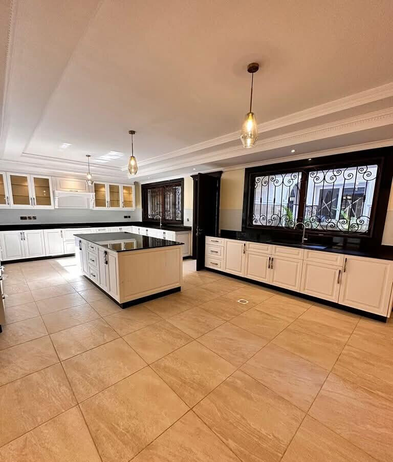 7-Ensuite Townhouse with DSQ & 24/7 Security – Karen