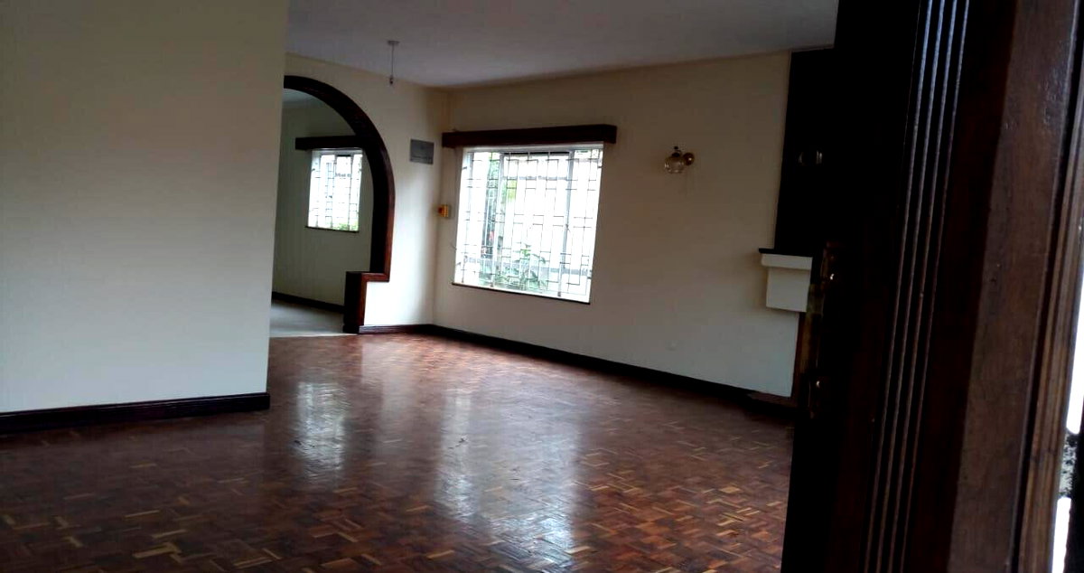 4BR Townhouse with Parquet Floors & DSQ - Lavington