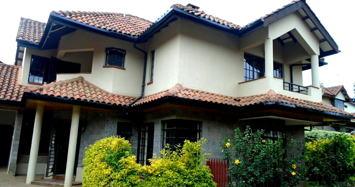 4-Ensuite Townhouse with Study & SQ in Secure Gated Community - Spring Valley