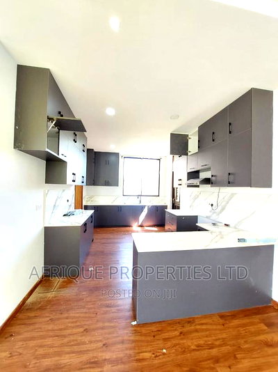 5bdrm Mansion in Membley for rent - Image 6