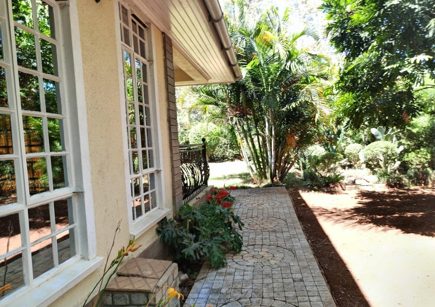 5-Ensuite Villa with Jacuzzi & Clubhouse – Karen