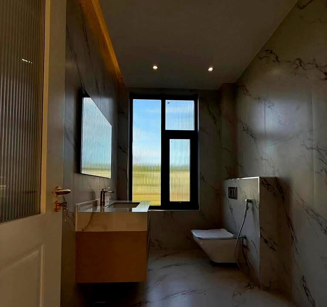 Luxury Villa with Lift Shaft & Solar Heating - Lavington