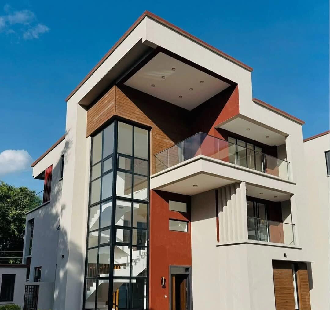 Luxury Villa with Lift Shaft & Solar Heating - Lavington