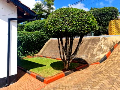 4bdrm Bungalow in Loresho for sale - Image 13