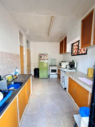 4bdrm Bungalow in Loresho for sale - Image 2